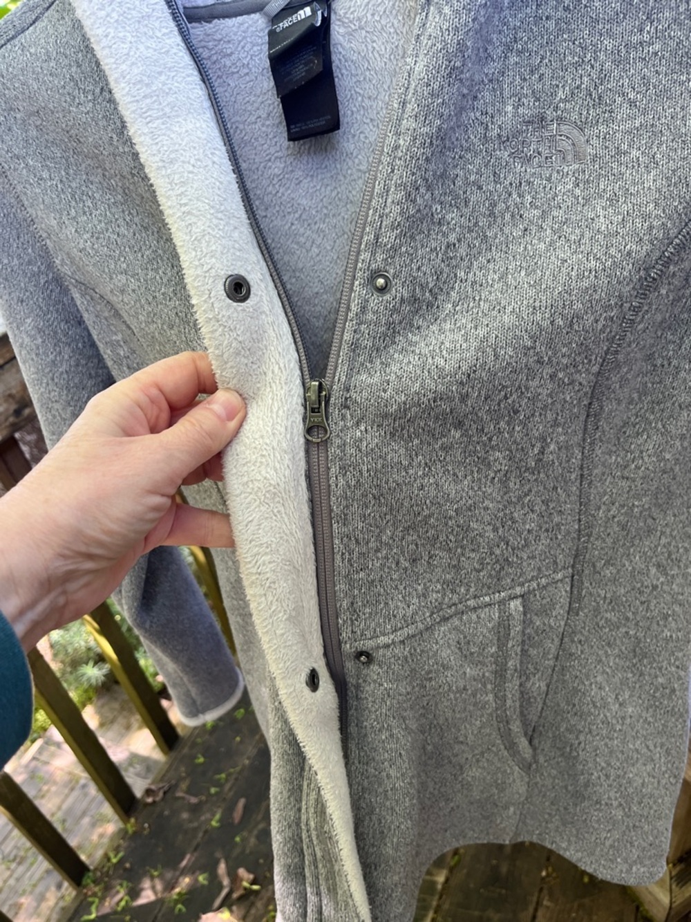 The North Face Gray Hooded Fleece Jacket women’s size small - Picture 7 of 11